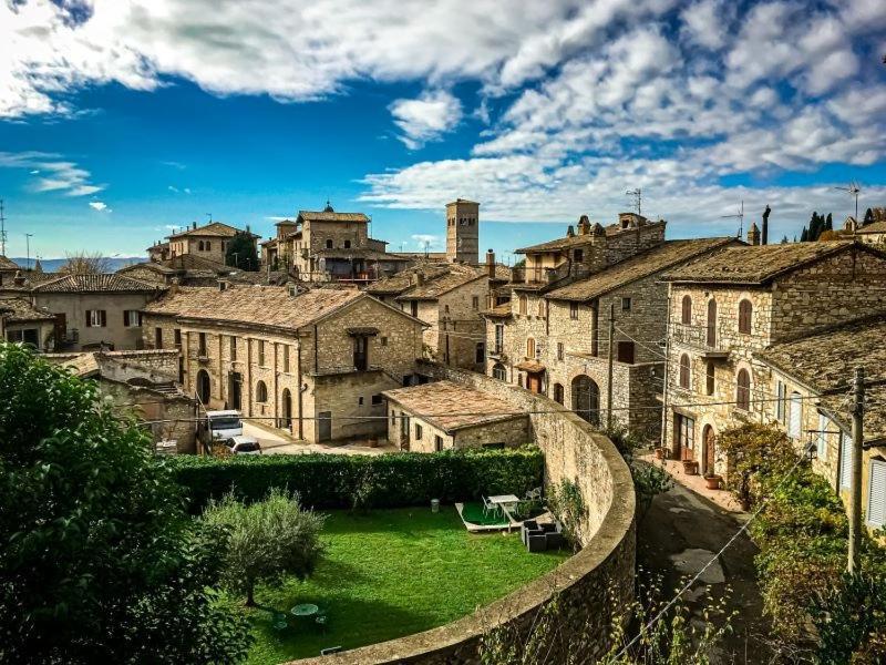 Monolocale L'Anfiteatro Romano Assisi Eksteriør billede