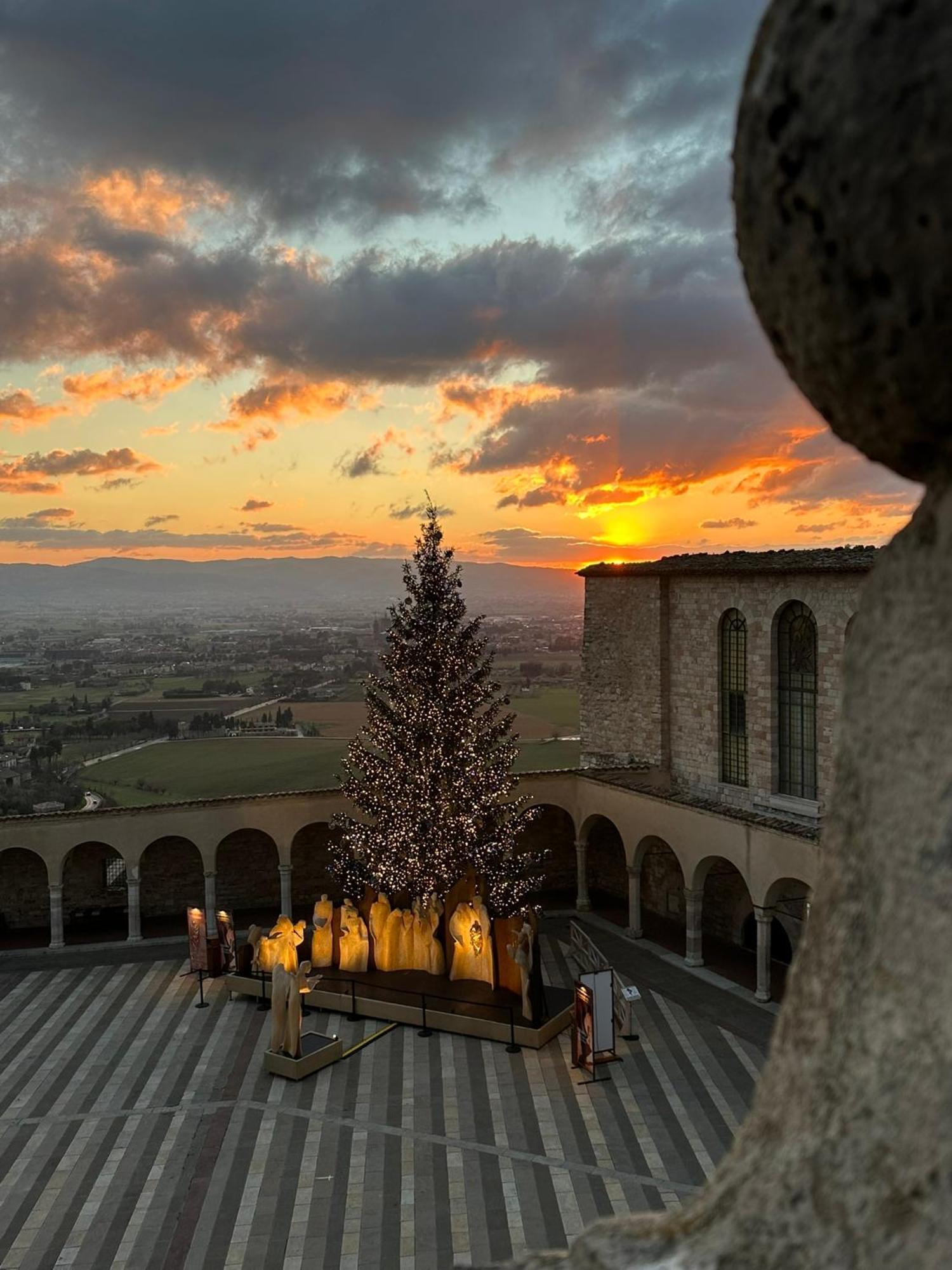 Monolocale L'Anfiteatro Romano Assisi Eksteriør billede